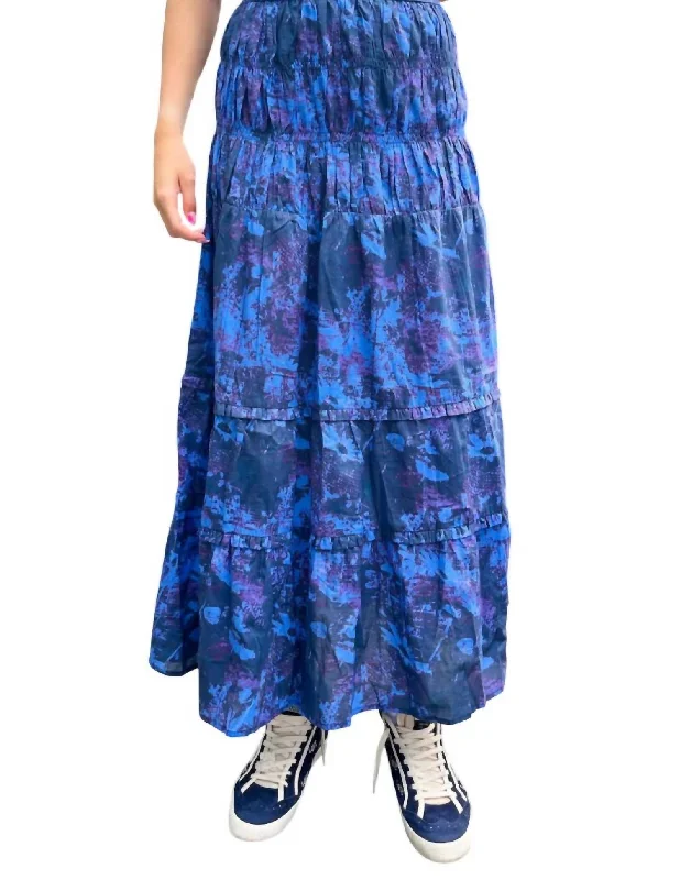 Women's Outerwear Attire Emily Shirred Waist Maxi Skirt In Midnight