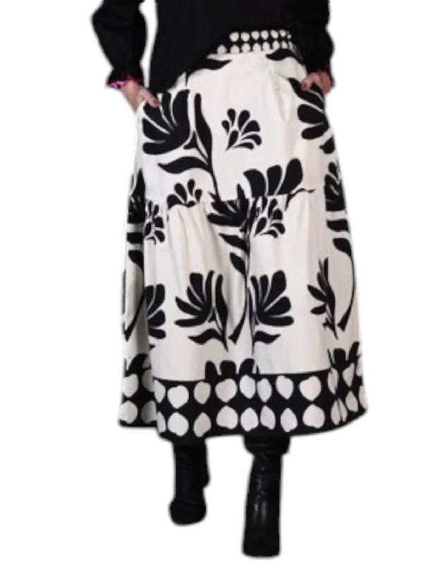 Affordable Women's Attire Ada Skirt In Black/white