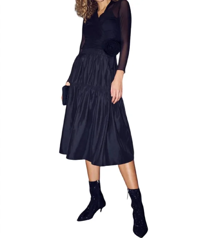 Women's Vacation Attire Vian Skirt In Black