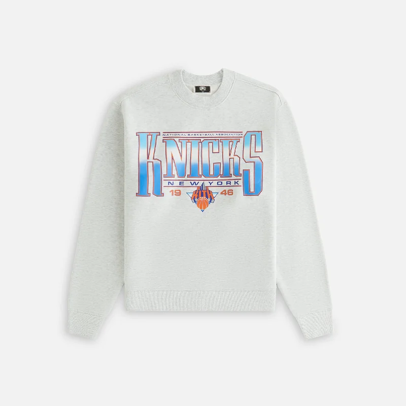 Women's Outerwear Attire Kith Women for the New York Knicks Ashwin Crewneck - Light Heather Grey