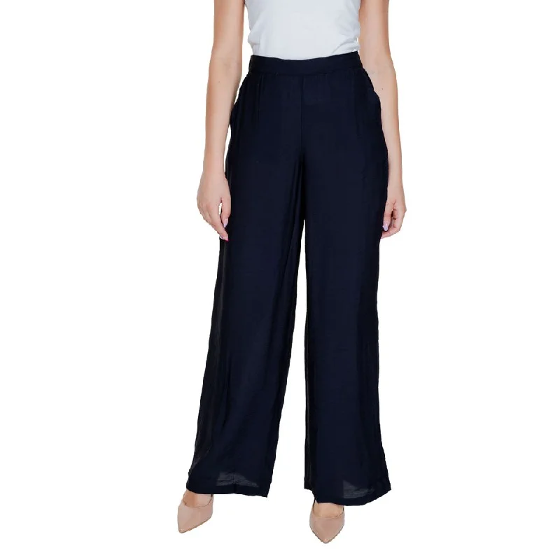 Women's Plus-Size Casual Outfit Vero Moda  Viscose Jeans & Women's Pant