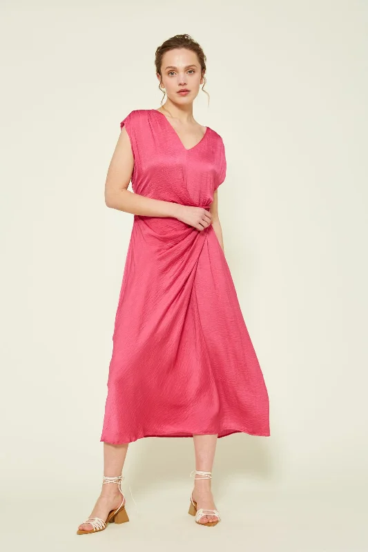 Fashion-Forward Looks At Low Prices Van-Dos Mille Fushia Dress