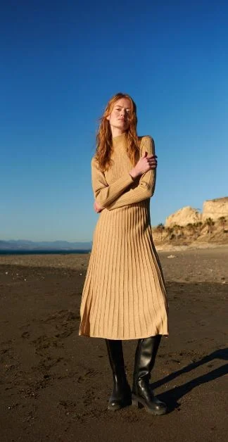 Unmissable Discounts On The Latest Fashion Trends Van Dos Turtle Neck Knitted Gold Sparkle Dress