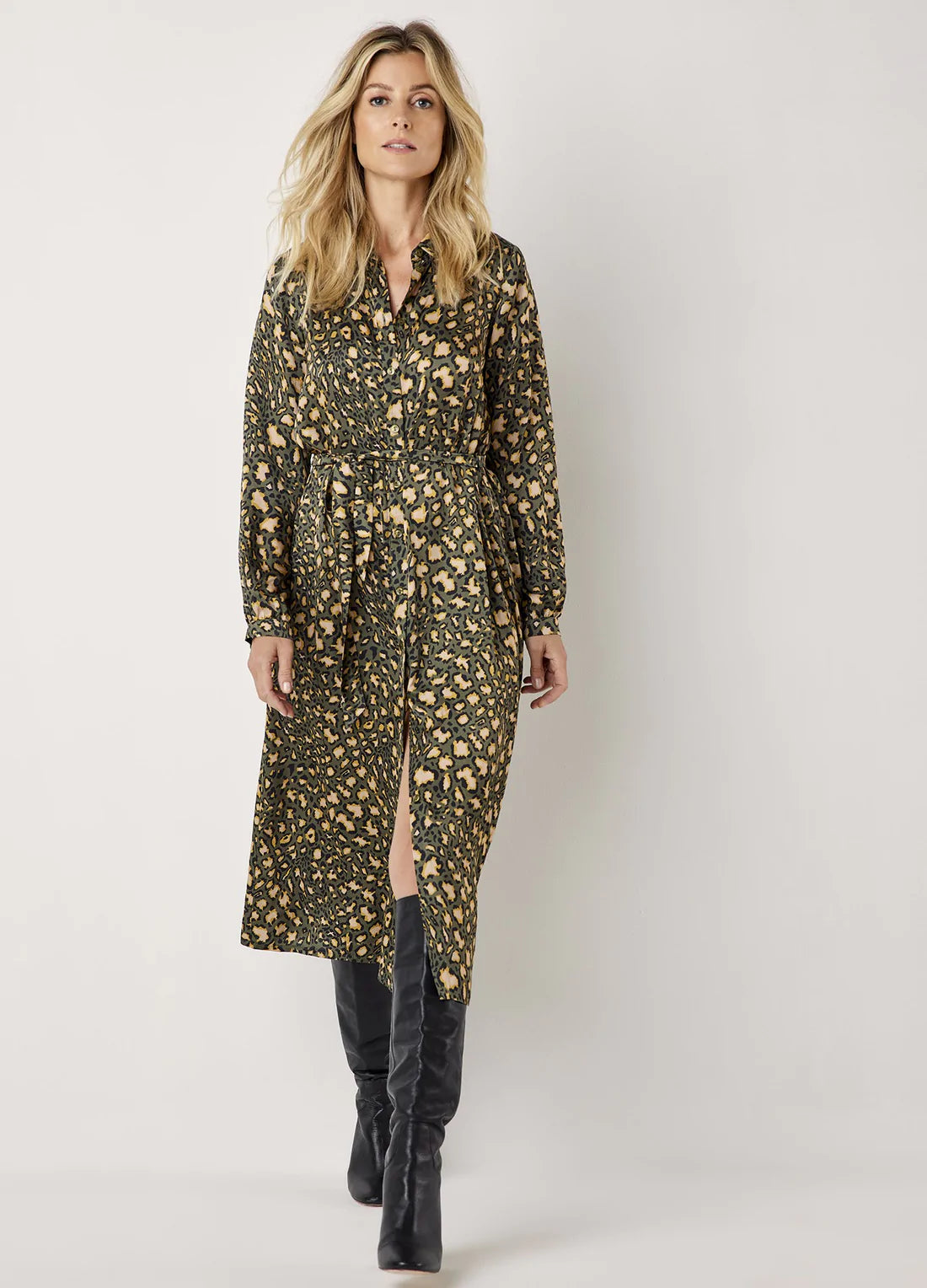 Laid-Back Fashion Offers Summum Animal Fancy Dress