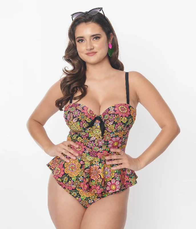 Stylish Women's Outfit Unique Vintage 1960s Kaleidoscope Floral Daphne Swim Bottoms