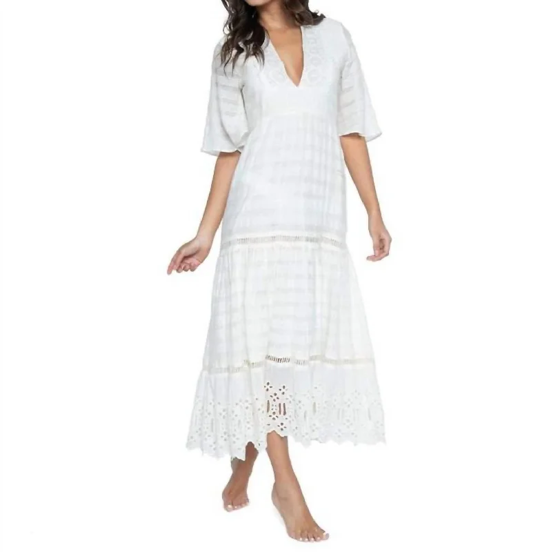 Women's Holiday Apparel Water Lily Juniper Dress In White