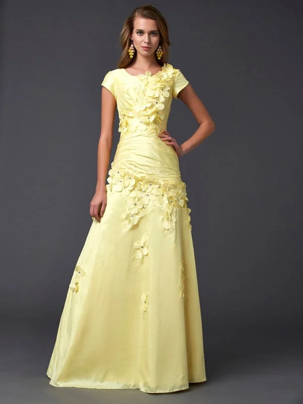 Women's Timeless Attire Sheath/Column Scoop Short Sleeves Long Taffeta Dresses