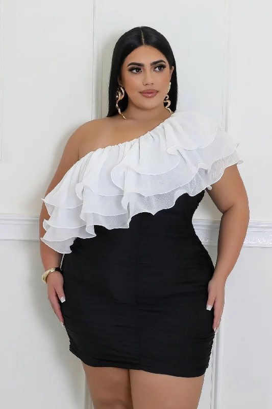 BLACK/WHITE