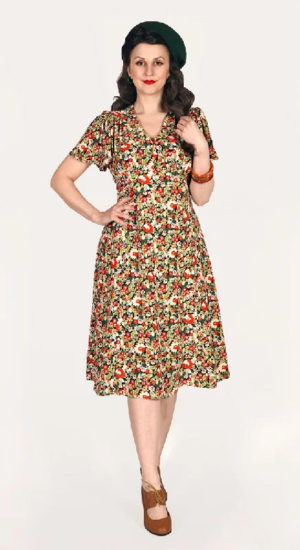 Chic Clothing For Women Betty Tea Dress in Berry Print