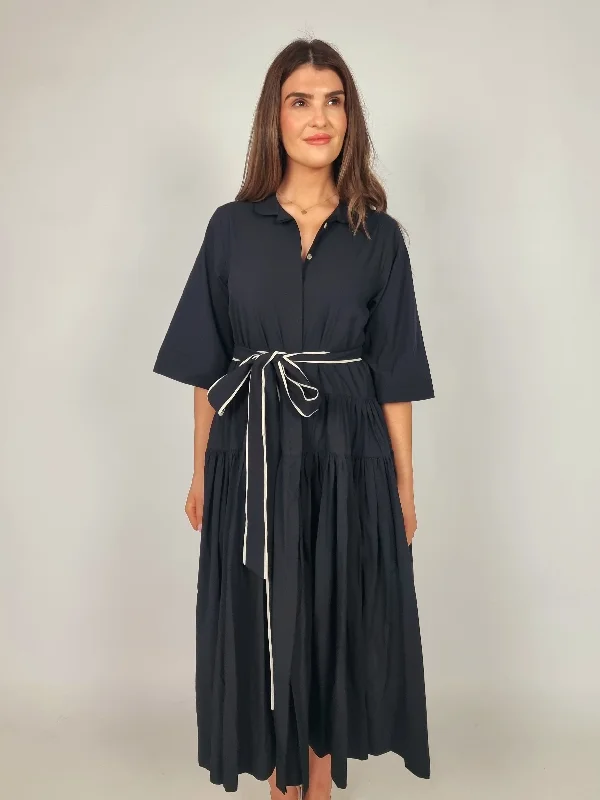 Ride The Style Wave Les Filles D'ailleurs Black Robe Dress