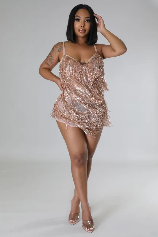 Trendy Looks, Wallet-Friendly Prices Exquisite Moments Dress
