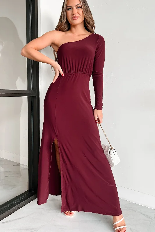 Women's Travel Apparel Only If It's About Me One Shoulder Maxi Dress (Burgundy)