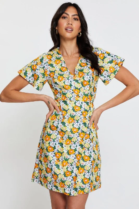 Fashionable Women's Outfit Print Fit And Flare Dress Short Sleeve V Neck
