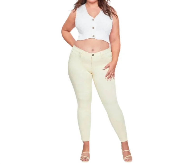 Women's Chic Outerwear Attire Hyperstretch Skinny Jeans In Banana Cream