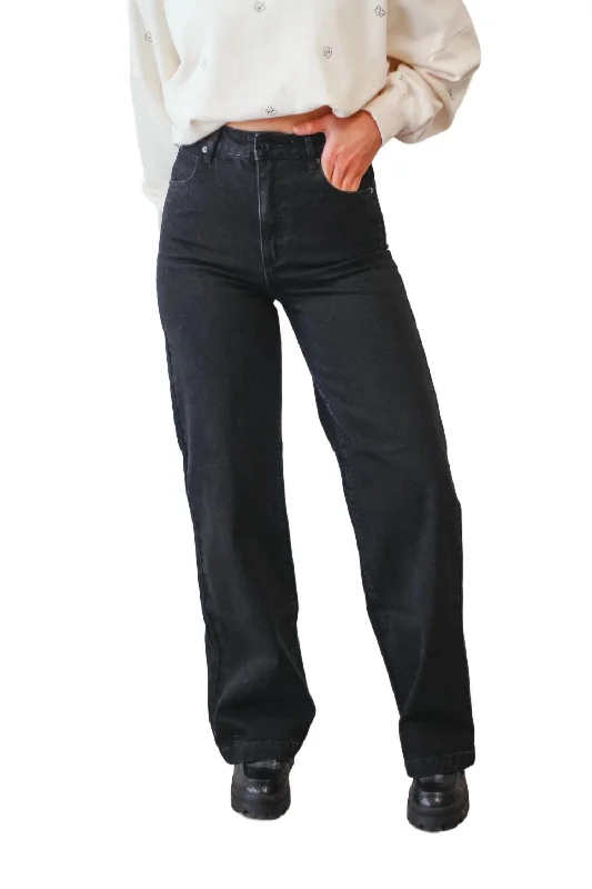 Stylish Women's Clothing 94 High & Wide Jeans In Black