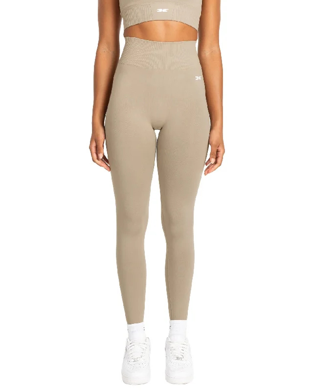 Women's Transitional Clothes Elite Seamless V2 Leggings - Beige (Subtle Scrunch)