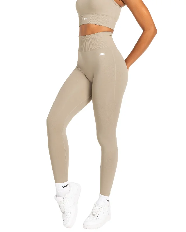 Women's Relaxed Clothes Elite Seamless V2 Leggings - Beige