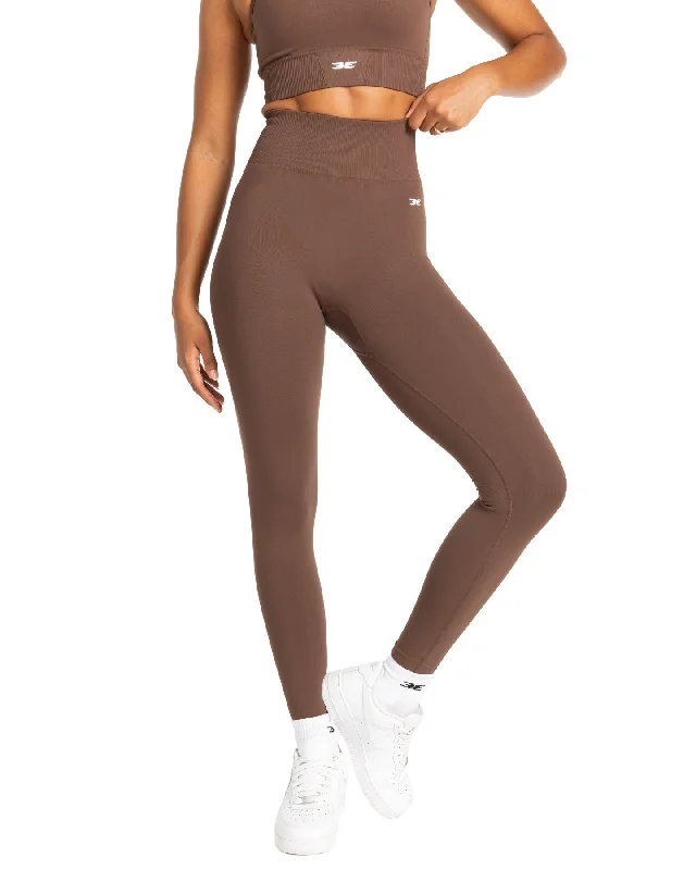 Women's Clothes For Outdoor Events Elite Seamless V2 Leggings - Chocolate