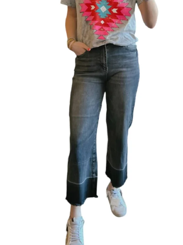 Women's Outfit Women's Crop Jeans In Grey